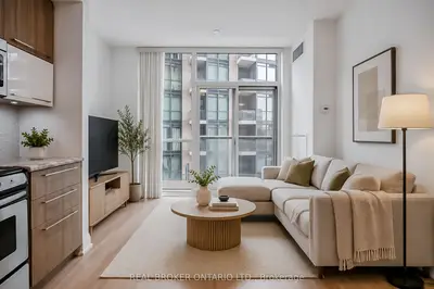 Condo Apartment in Toronto
