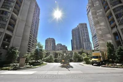 3880 Duke Of York Boulevard 807, Mississauga, On L5b 4m7
