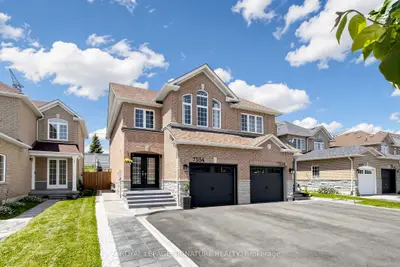 7554 Black Walnut Trail, Mississauga, On L5n 8a9
