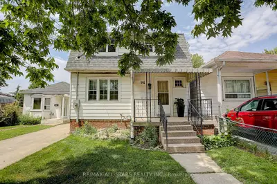 94 Thirty Ninth Street 2, Toronto W06, On M8w 3m7