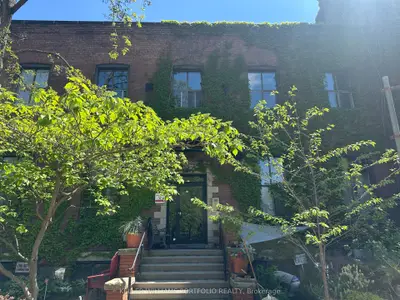 347 Sorauren Avenue 122, Toronto W01, On M6r 2g5