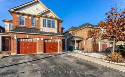 55 Eastway Street, Brampton, On L6s 6l9