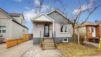 1058 Alexandra Avenue W Upper, Mississauga, On L5e 1z8
