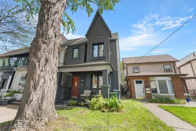 209 Maria Street, Toronto W02, On M6p 1w6