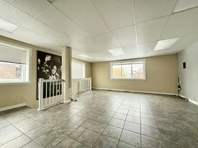 23-25 Connie Street, Toronto, On M6l 2h8