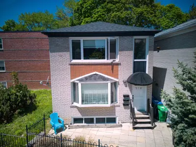 378 Lakeshore Road W, Mississauga, On L5h 1h5