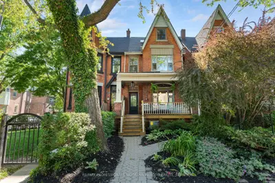 78 Sorauren Avenue, Toronto W01, On M6r 2e2