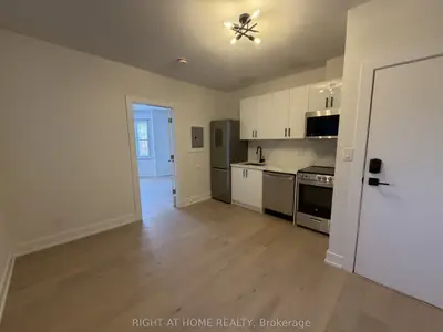 2245 Dundas Street W 201, Toronto W01, On M6r 1x6