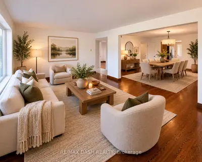 2973 Bloor Street W Upper, Toronto W07, On M4y 1b8
