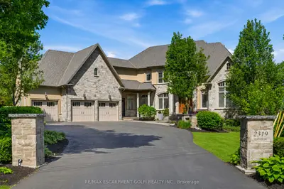 2319 Kilbride Street, Burlington, On L7p 0h7