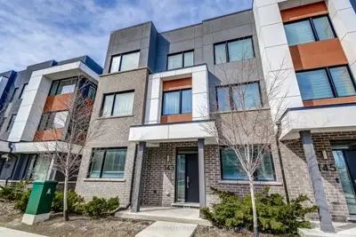 Condo Townhouse in Oakville