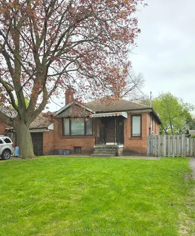 14 Northglen Avenue, Toronto W08, On M9b 4r6