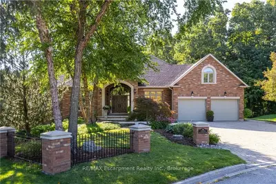 1285 Beaufort Drive, Burlington, On L7p 4v9