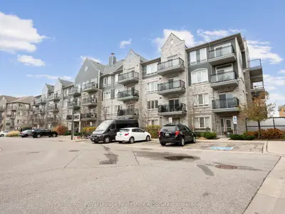 3075 Thomas Street 304, Mississauga, On L5m 0m4