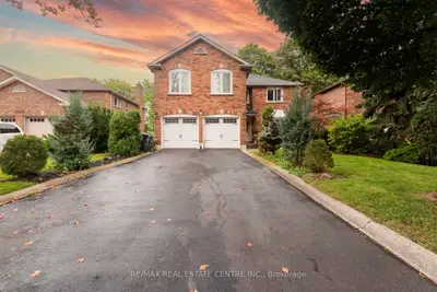 3683 East Park Court, Mississauga, On L5l 4v6