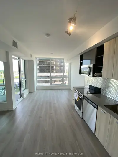 10 De Boers Drive 512, Toronto W05, On M3j 0l6