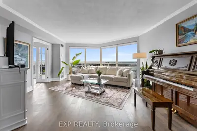 2261 Lake Shore Boulevard W 918, Toronto W06, On M8v 3x1