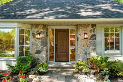1928 Four Seasons Drive, Burlington, On L7p 2y1