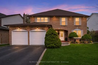 Detached in Burlington