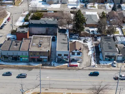 620 Lakeshore Road E, Mississauga, On L5g 1j4