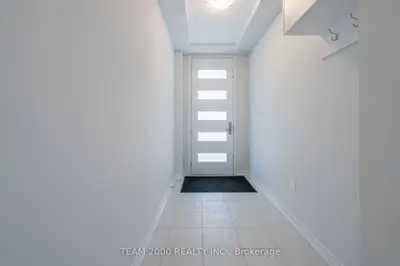 5965 Saigon Street, Mississauga, On L5v 0e9