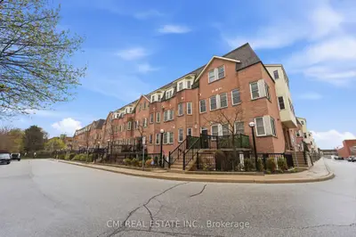 760 Lawrence Avenue W 164, Toronto, On M6a 3e7