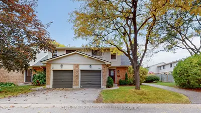 2701 Aquitaine Avenue 6, Mississauga, On L5n 2h7