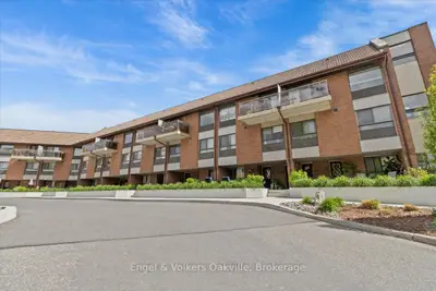 Condo Apartment in Mississauga