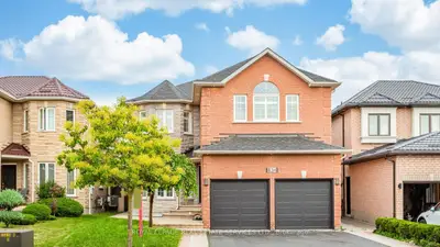 Lower Level in Mississauga