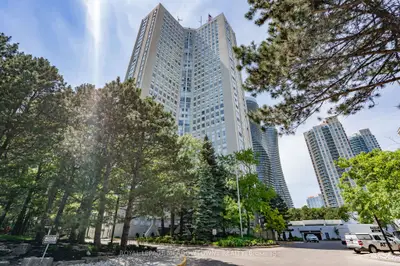 Condo Apartment in Mississauga