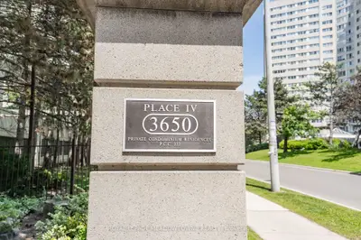 3650 Kaneff Crescent 3303, Mississauga, On L5a 4a1