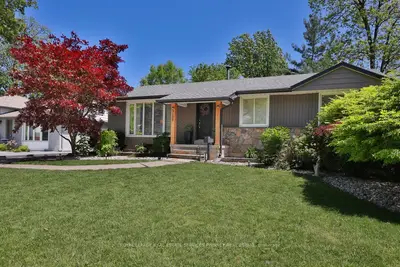 5188 Meadowhill Road, Burlington, On L7l 3l1