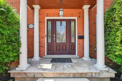 Detached in Oakville