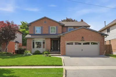 Detached in Burlington