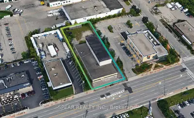 1586 The Queensway, Toronto, On M8z 1v1