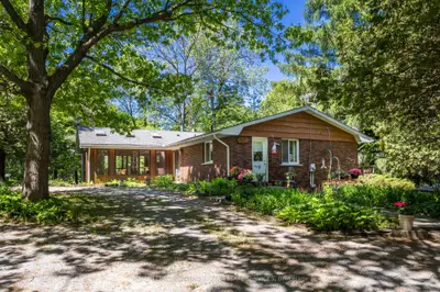 Detached in Burlington