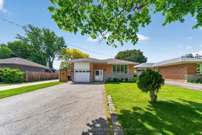 141 The Westway, Toronto W09, On, M9p 2b6