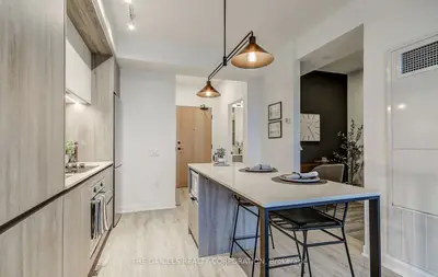 2495 Eglinton Avenue W 1505, Mississauga, On L5m 2t2