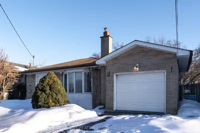 3 Lamberton Boulevard, Toronto, On M3j 1g3