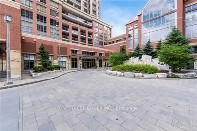 Condo Apartment in Mississauga