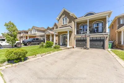 23 Roundstone Drive, Brampton, On L6x 0k7