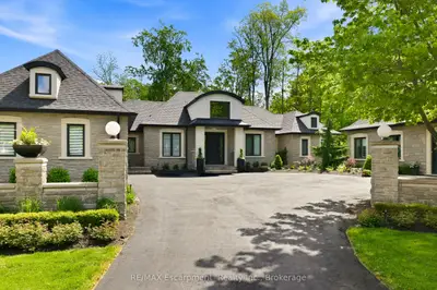 3205 Highpoint Court, Burlington, On L7p 0p9