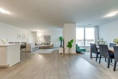 Condo Apartment in Mississauga