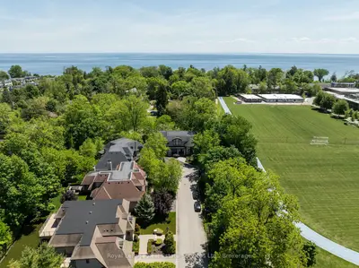 456 Lakeshore Road W 5, Oakville, On L6k 1g5