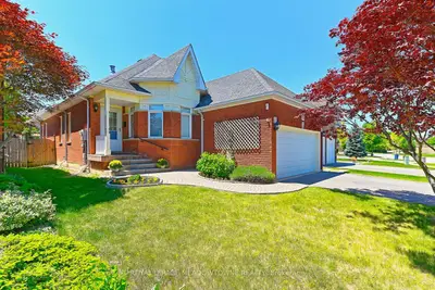 Detached in Halton Hills
