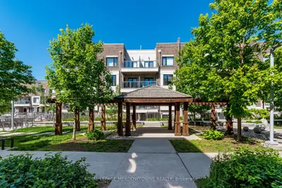6 Drummond Street 311, Toronto W06, On M8v 2v9
