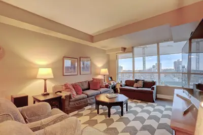 Condo Apartment in Mississauga
