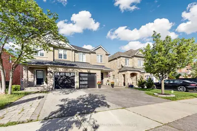 Semi-Detached in Mississauga