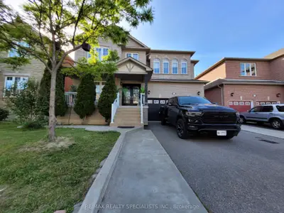 Detached in Brampton
