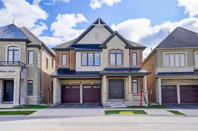 Detached in Oakville